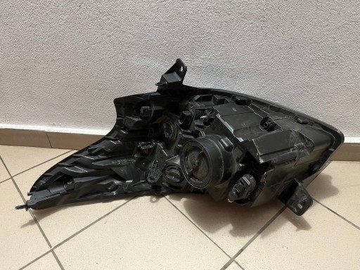 LAMPA FAR PREDNJA STRANA DESNA RENAULT TRAFIC III 3 OPEL VIVARO B II 260104643R LAMPA FAR PREDNJA STRANA DESNA RENAULT TRAFIC III 3 OPEL VIVARO B II 260104643R