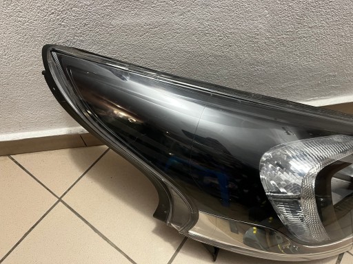 LAMPA FAR PREDNJA STRANA DESNA RENAULT TRAFIC III 3 OPEL VIVARO B II 260104643R LAMPA FAR PREDNJA STRANA DESNA RENAULT TRAFIC III 3 OPEL VIVARO B II 260104643R