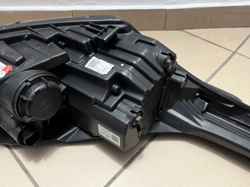 KIA CEED III 3 REDIZAJN PROCEED 21- LAMPA FAR PREDNJA STRANA LIJEVA 92101-J7500