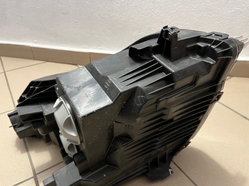 LAMPA FAR PREDNJA STRANA DESNA FORD TOURNEO COURIER MK2 II 2