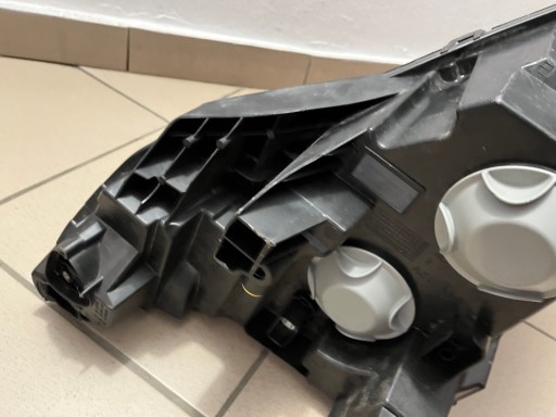 LAMPA FAR PREDNJA STRANA DESNA FORD TOURNEO COURIER MK2 II 2