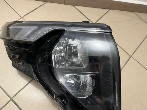 LAMPA FAR PREDNJA STRANA DESNA FORD TOURNEO COURIER MK2 II 2