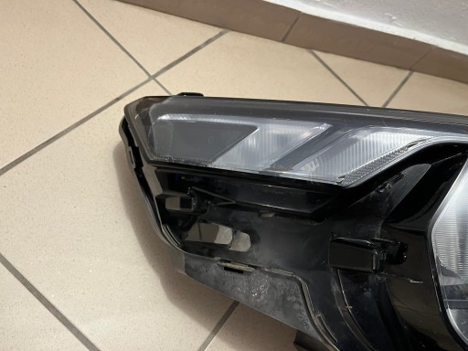 LAMPA FAR PREDNJA STRANA DESNA FORD TOURNEO COURIER MK2 II 2
