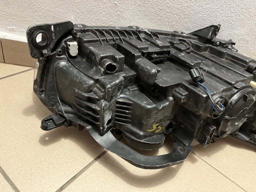 LAMPA FAR PREDNJA STRANA LIJEVA CITROEN C5 C-5 III 3 REDIZAJN XENON X7 11- 9674399580