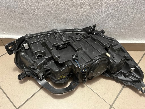 LAMPA FAR PREDNJA STRANA LIJEVA CITROEN C5 C-5 III 3 REDIZAJN XENON X7 11- 9674399580
