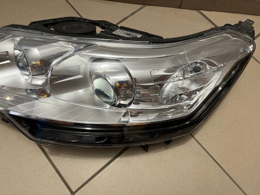 LAMPA FAR PREDNJA STRANA LIJEVA CITROEN C5 C-5 III 3 REDIZAJN XENON X7 11- 9674399580