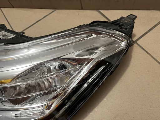 LAMPA FAR PREDNJA STRANA LIJEVA CITROEN C5 C-5 III 3 REDIZAJN XENON X7 11- 9674399580