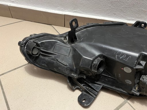 LAMPA FAR PREDNJA STRANA LIJEVA TOYOTA AYGO II 2