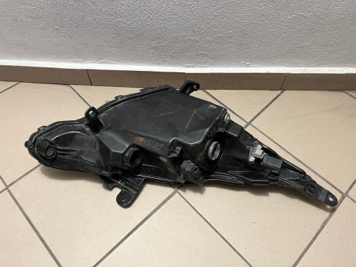 LAMPA FAR PREDNJA STRANA LIJEVA TOYOTA AYGO II 2