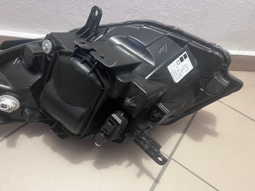 LAMPA FAR PREDNJA STRANA DESNA MERCEDES CITAN A415 W415 UK A4158202400 LAMPA FAR PREDNJA STRANA DESNA MERCEDES CITAN A415 W415 UK A4158202400