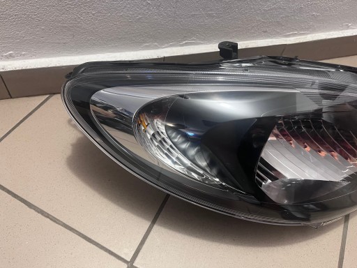 LAMPA FAR PREDNJA STRANA DESNA MERCEDES CITAN A415 W415 UK A4158202400 LAMPA FAR PREDNJA STRANA DESNA MERCEDES CITAN A415 W415 UK A4158202400