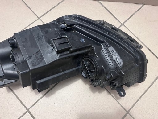 LAMPA FAR PREDNJA STRANA DESNA HYUNDAI IX20 IX-20 10-