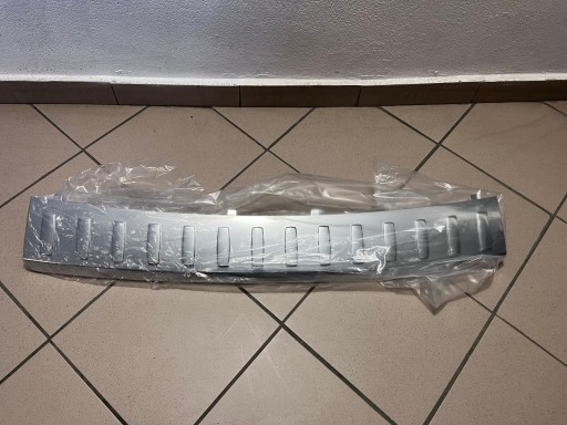 LAJSNA KROM BRANIKA ZADNJA ZADNJI MERCEDES GL ML W166 A166 LAJSNA KROM BRANIKA ZADNJA ZADNJI MERCEDES GL ML W166 A166