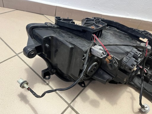SUBARU FORESTER XENON LAMPA FAR PREDNJA STRANA LIJEVA SUBARU FORESTER XENON LAMPA FAR PREDNJA STRANA LIJEVA