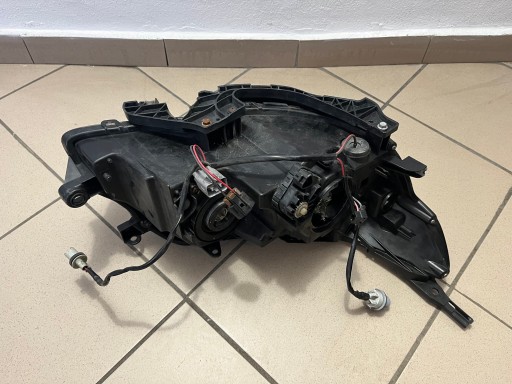 SUBARU FORESTER XENON LAMPA FAR PREDNJA STRANA LIJEVA SUBARU FORESTER XENON LAMPA FAR PREDNJA STRANA LIJEVA