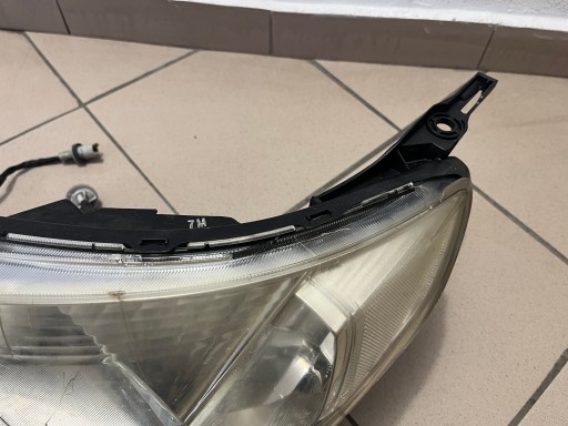 SUBARU FORESTER XENON LAMPA FAR PREDNJA STRANA LIJEVA SUBARU FORESTER XENON LAMPA FAR PREDNJA STRANA LIJEVA