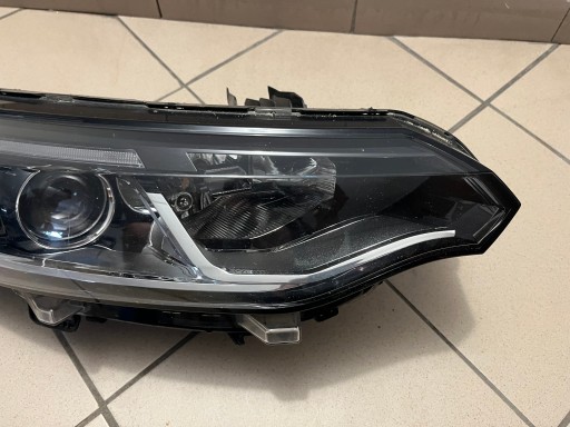 RENAULT TALISMAN LAMPA FAR PREDNJA STRANA DESNA