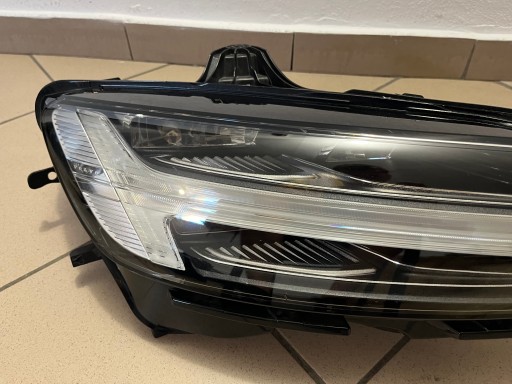 VOLVO V60 II S60 MID LED LAMPA FAR PREDNJA STRANA DESNA 32347007