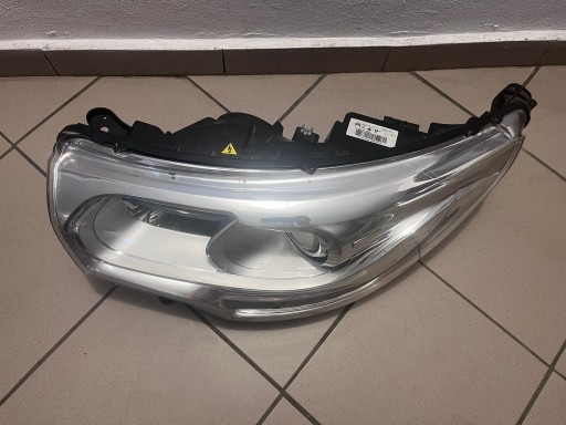 LAMPA FAR PREDNJA STRANA LIJEVA CITROEN DS4 DS-4 C4 C-4 II 2 BI XENON 9674905180