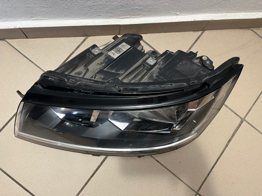 LAMPA FAR PREDNJA STRANA LIJEVA VOLKSWAGEN VW TRANSPORTER T6 REDIZAJN 19- 7L1941005B LAMPA FAR PREDNJA STRANA LIJEVA VOLKSWAGEN VW TRANSPORTER T6 REDIZAJN 19- 7L1941005B
