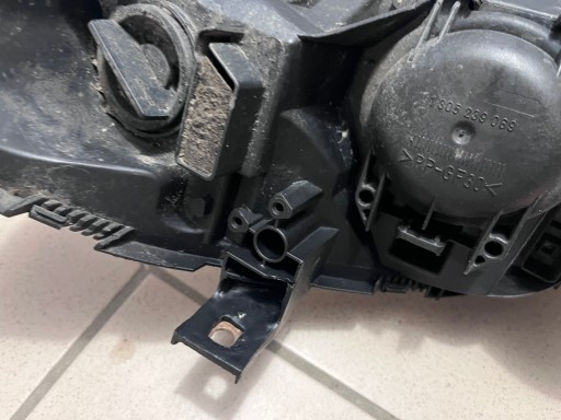 LAMPA FAR PREDNJA STRANA DESNA MERCEDES A KLASA W169 A169 REDIZAJN 08-