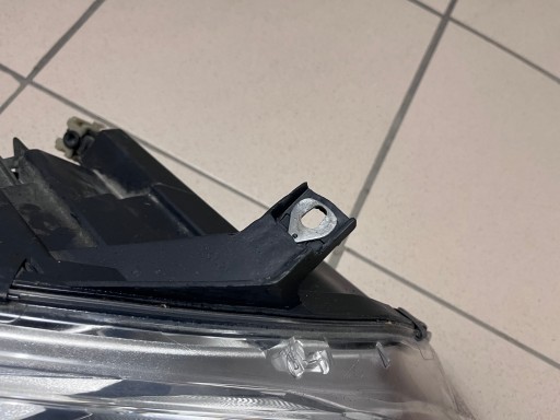 LAMPA FAR PREDNJA STRANA DESNA MERCEDES A KLASA W169 A169 REDIZAJN 08-