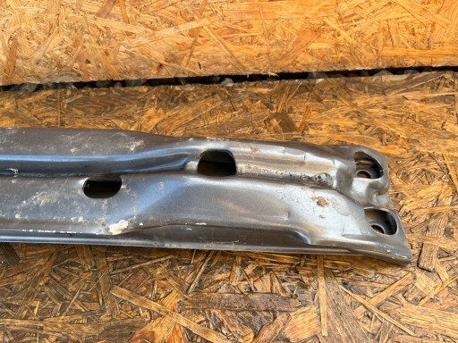 GREDA BRANIKA PREDNJA STRANA VOLVO V40 V-40 II 2 12- 31276334