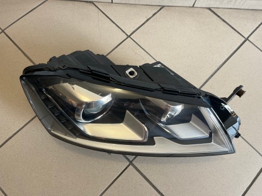 VOLKSWAGEN VW PASSAT B7 B-7 BI XENON LAMPA FAR PREDNJA STRANA DESNA 3AB941754 VOLKSWAGEN VW PASSAT B7 B-7 BI XENON LAMPA FAR PREDNJA STRANA DESNA 3AB941754