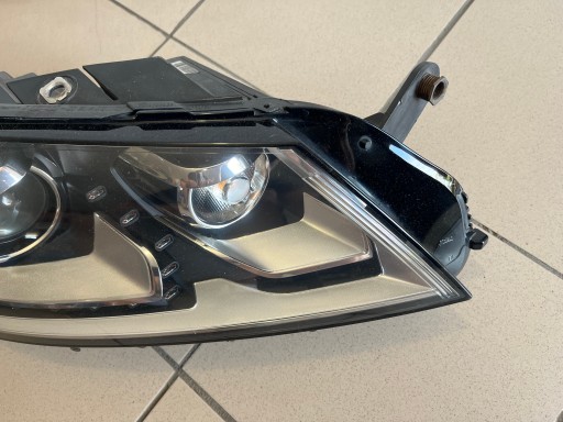 VOLKSWAGEN VW PASSAT B7 B-7 BI XENON LAMPA FAR PREDNJA STRANA DESNA 3AB941754 VOLKSWAGEN VW PASSAT B7 B-7 BI XENON LAMPA FAR PREDNJA STRANA DESNA 3AB941754