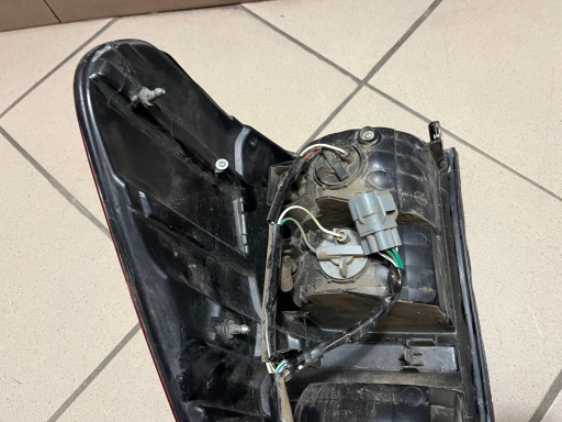 TOYOTA HILUX VIII 8 15- LAMPA FAR ZADNJA ZADNJI LIJEVA STRANA TOYOTA HILUX VIII 8 15- LAMPA FAR ZADNJA ZADNJI LIJEVA STRANA