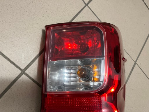 TOYOTA HILUX VIII 8 15- LAMPA FAR ZADNJA ZADNJI LIJEVA STRANA TOYOTA HILUX VIII 8 15- LAMPA FAR ZADNJA ZADNJI LIJEVA STRANA