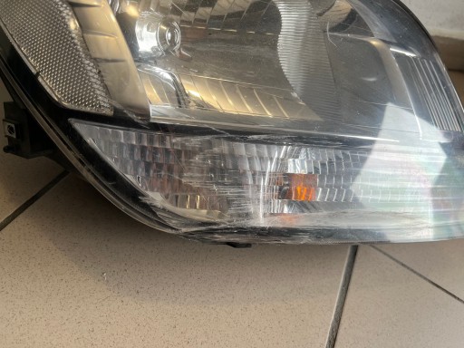 LAMPA FAR PREDNJA STRANA DESNA CHEVROLET ORLANDO 10- LAMPA FAR PREDNJA STRANA DESNA CHEVROLET ORLANDO 10-