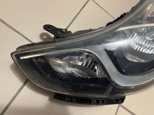 HYUNDAI IX20 IX-20 10- LAMPA FAR PREDNJA STRANA LIJEVA HYUNDAI IX20 IX-20 10- LAMPA FAR PREDNJA STRANA LIJEVA