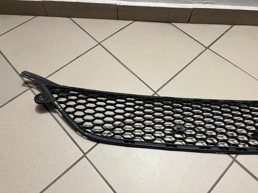 MREŽICA SREDNJA BRANIKA MERCEDES CLS W257 A257 AMG
