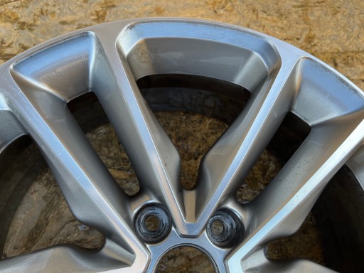 FELGA ALUMINIJSKA OE HYUNDAI TUCSON SANTA FE 19 FELGA ALUMINIJSKA OE HYUNDAI TUCSON SANTA FE 19