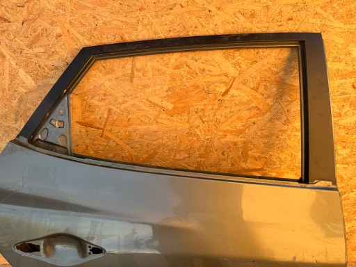 HYUNDAI IX35 IX-35 10- VRATA ZADNJA ZADNJI DESNA