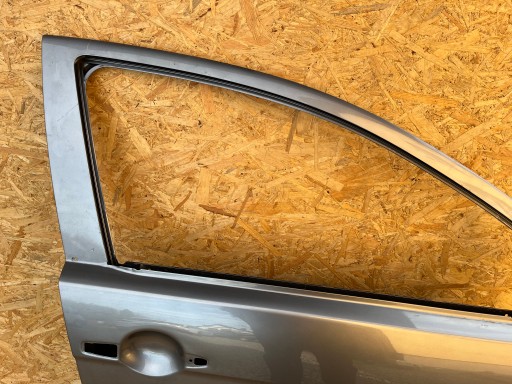 MITSUBISHI LANCER VRATA DESNA PREDNJA STRANA MITSUBISHI LANCER VRATA DESNA PREDNJA STRANA