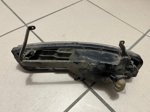 HYUNDAI ACCENT LAMPA FAR MAGLENKA PREDNJA STRANA DESNA