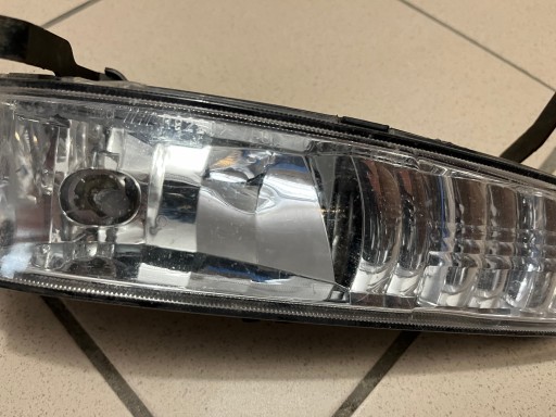 HYUNDAI ACCENT LAMPA FAR MAGLENKA PREDNJA STRANA DESNA
