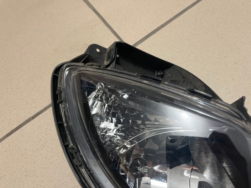 HYUNDAI IX20 IX-20 10- LAMPA FAR MAGLENKA DESNA STRANA