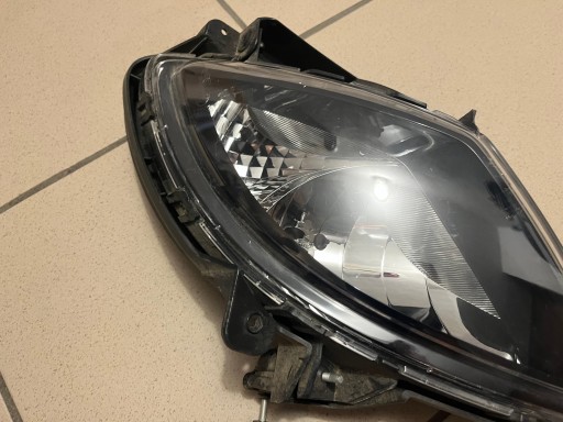 HYUNDAI IX20 IX-20 10- LAMPA FAR MAGLENKA DESNA STRANA