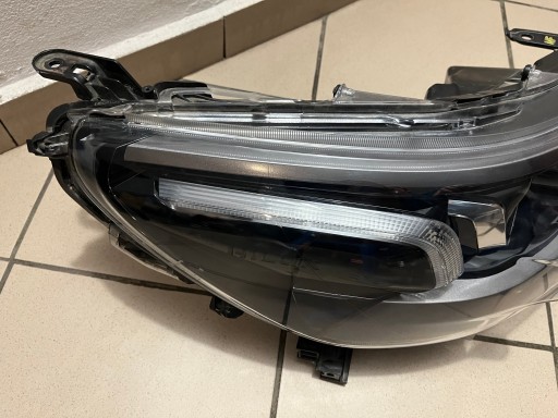 TOYOTA HILUX VIII 8 LED 20- LAMPA FAR PREDNJA STRANA DESNA 1EJ-923364 TOYOTA HILUX VIII 8 LED 20- LAMPA FAR PREDNJA STRANA DESNA 1EJ-923364