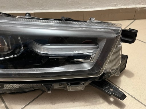 TOYOTA HILUX FULL LED 20- LAMPA FAR PREDNJA STRANA DESNA 1EJ-923368
