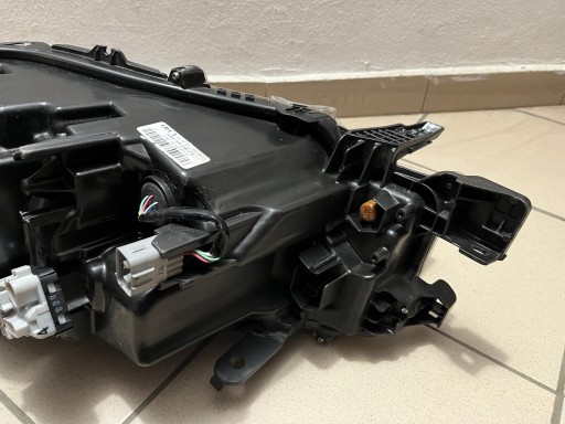 TOYOTA HILUX FULL LED 20- LAMPA FAR PREDNJA STRANA DESNA 1EJ-923368