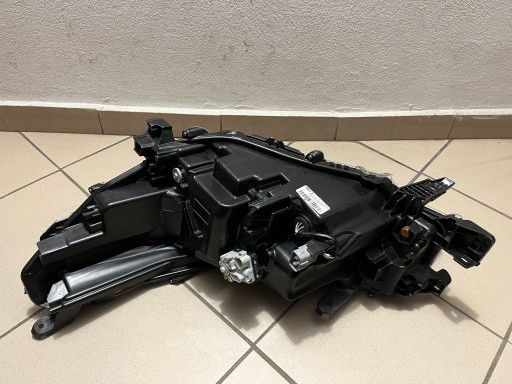 TOYOTA HILUX FULL LED 20- LAMPA FAR PREDNJA STRANA DESNA 1EJ-923368