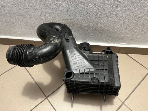 KUČIŠTE FILTERA ZRAKA RENAULT TRAFIC III 3 OPEL VIVARO B 165009078R KUČIŠTE FILTERA ZRAKA RENAULT TRAFIC III 3 OPEL VIVARO B 165009078R