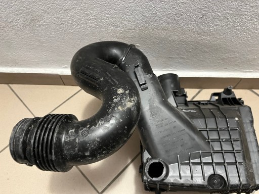 KUČIŠTE FILTERA ZRAKA RENAULT TRAFIC III 3 OPEL VIVARO B 165009078R KUČIŠTE FILTERA ZRAKA RENAULT TRAFIC III 3 OPEL VIVARO B 165009078R