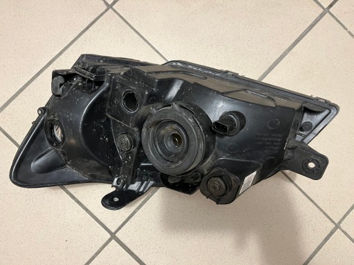 HYUNDAI GETZ 1 I 1C LAMPA FAR PREDNJA STRANA DESNA HYUNDAI GETZ 1 I 1C LAMPA FAR PREDNJA STRANA DESNA