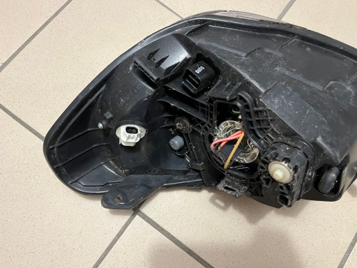 HYUNDAI ACCENT LAMPA FAR PREDNJA STRANA DESNA 92102-1E000