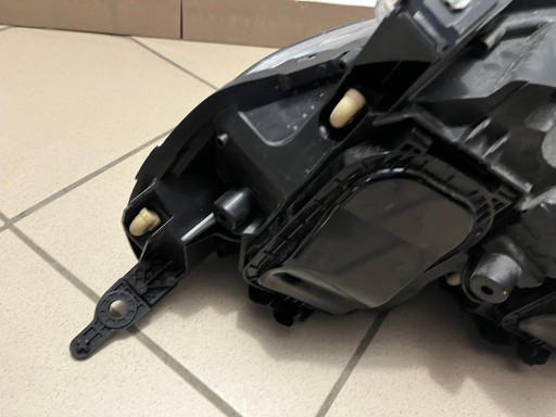 LAMPA FAR PREDNJA STRANA DESNA CITROEN JUMPY III 3 OPEL VIVARO C 16- 9808567680 LAMPA FAR PREDNJA STRANA DESNA CITROEN JUMPY III 3 OPEL VIVARO C 16- 9808567680